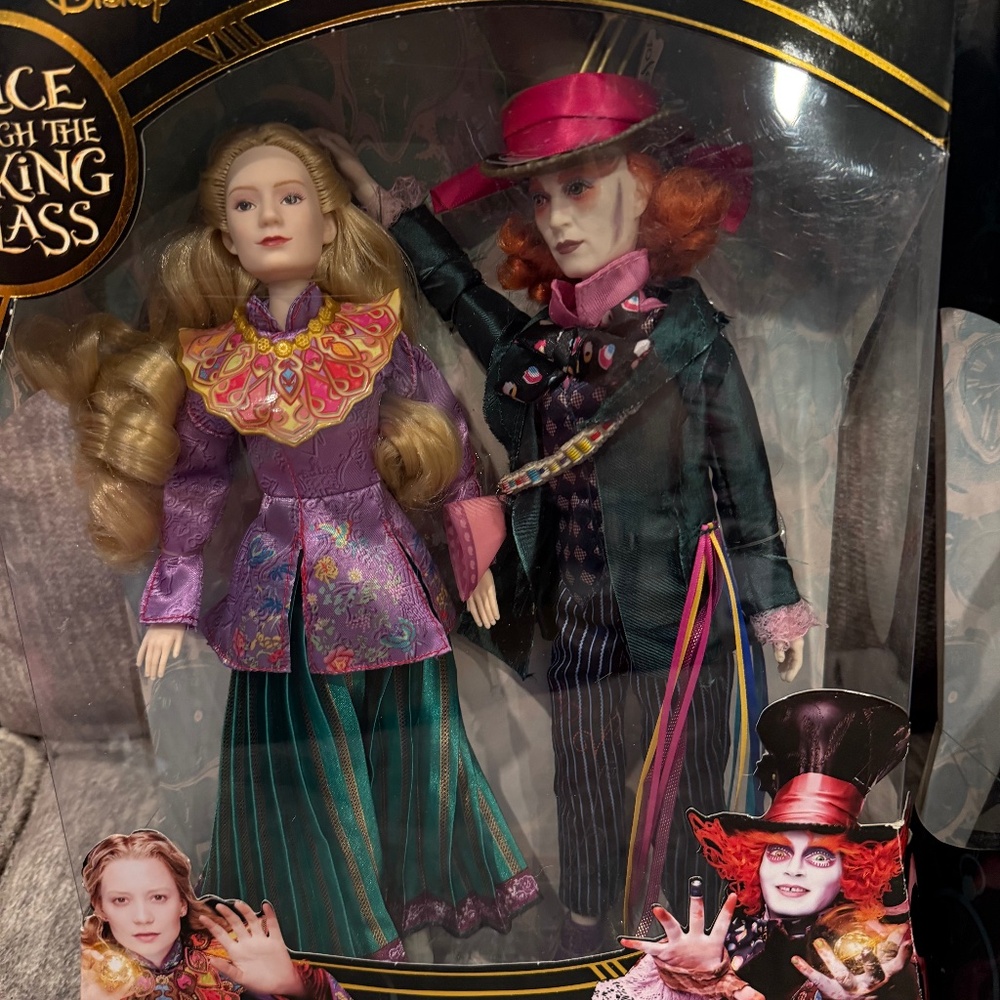 Disney Alice & Mad Hatter Dolls Set - Alice Through the Looking Glass NIB 2016